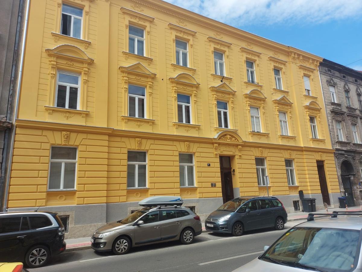 Palma Apartment Zagreb Buitenkant foto