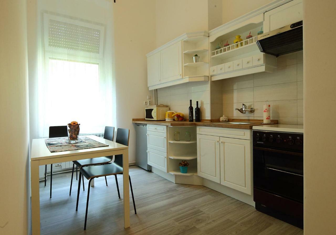 Palma Apartment Zagreb Buitenkant foto